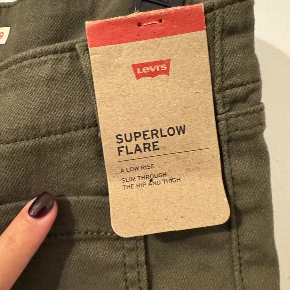 Levi’s Superflow Green Pants NWT 29x32 - Picture 2 of 4